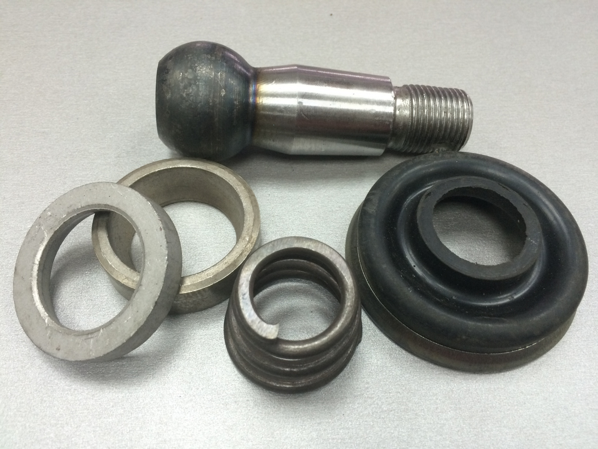 Палец рулевой МАЗ в сборе (комплект на наконечник)